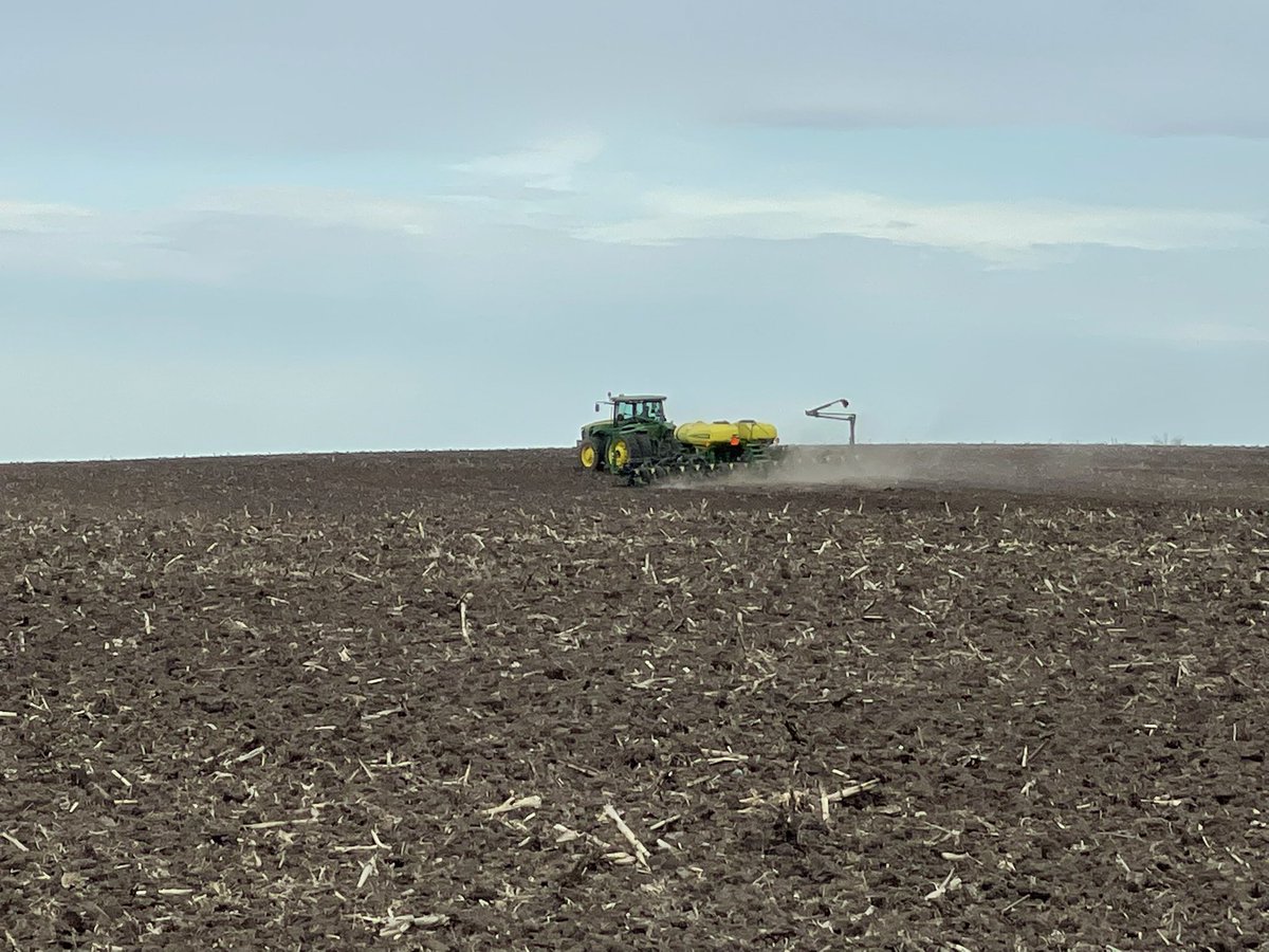 mikeheld14's tweet photo. #plant22 underway. PSA, make sure you check your #flowsense turbines before planting!! Otherwise, loving the @PrecisionPlant setup! @NACHURS #biok https://t.co/1jc8onWRPE