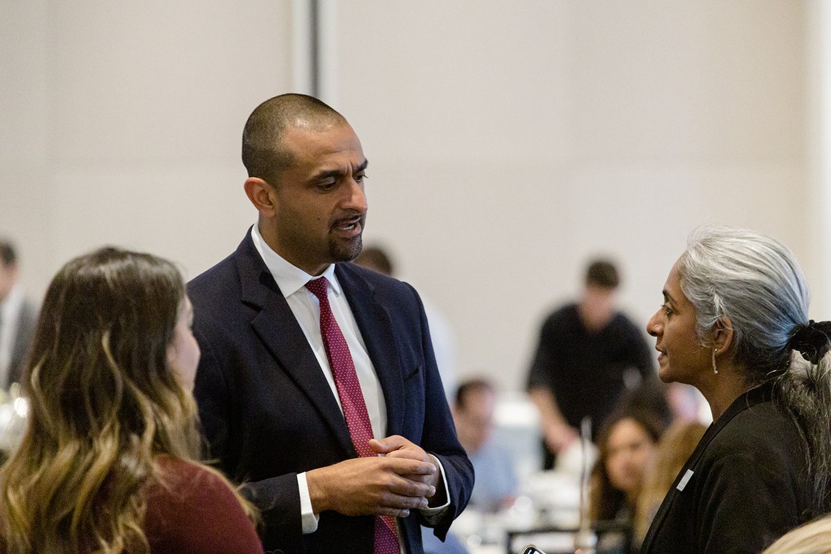 BoardofTrade's tweet photo. Thanks to all the Trade Accelerator Program (TAP) alumni who joined us at the 2022 TAP Awards and congratulations to this year’s Export Plan of the Year Award winners VMAC and Innofoods!

@AirCanada, @FaskenLaw, @PurolatorInc 

#TradeAcceleratorProgram #WTCVancouver https://t.co/JEOojY29Lq