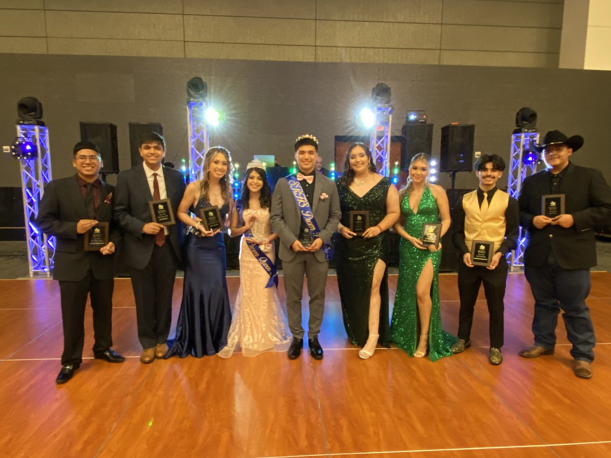 our prom court ladies and gents 🤩🤩🤩 congrats to each of you!  #SRprom22