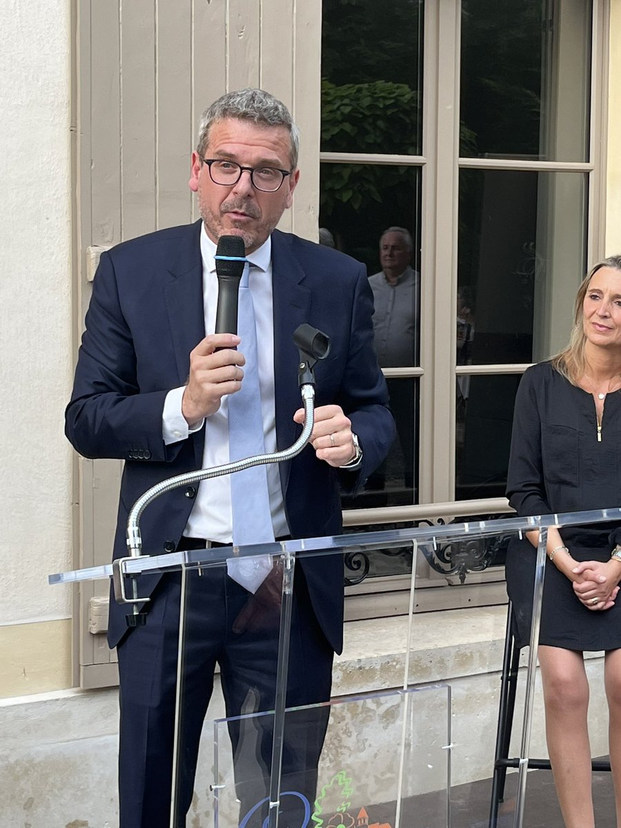 Morlet78100's tweet photo. Lancement de campagne de @MontbrialAvocat er Marie-Agnes Bouyssou à Chambourcy. 200 personnes réunies pour un binôme de choc. Les 12 et 19 Juin, on vote pour le candidat de l Union de la Droite et du Centre : Thibault de Montbrial. Merci à @vpecresse @davidlisnard @P_Morange https://t.co/FY0guXNtRl