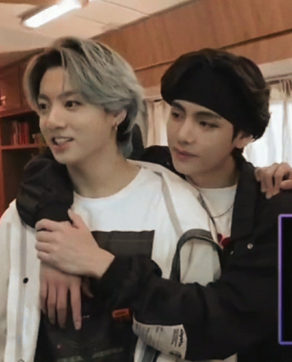 kimthver's tweet photo. boyfriends https://t.co/AmX67QTRlb