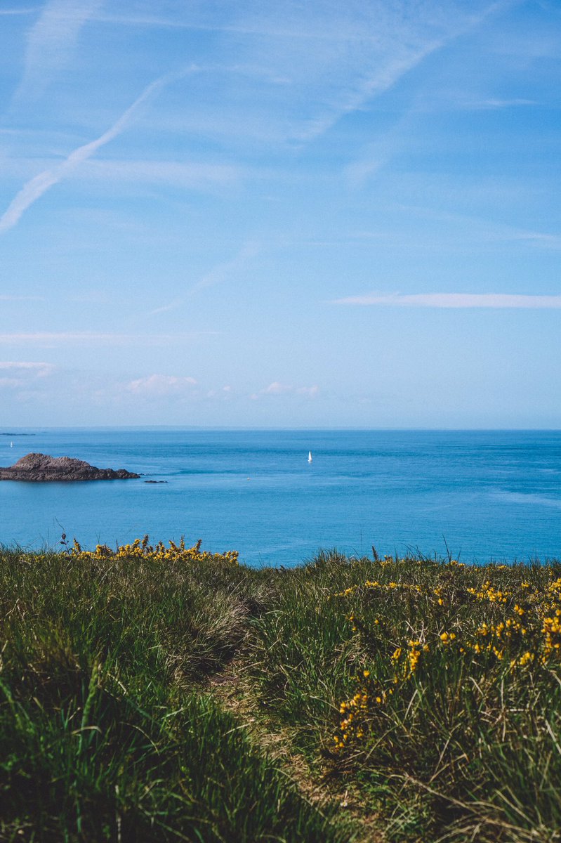 vlegoff's tweet photo. Erquy (22) #bzh #emojibzh #GwennHaDu #Bretagne https://t.co/vdPMtlxhzg