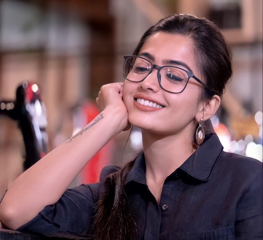 RashmikaWarrio1's tweet photo. She Angel of my life 
@iamRashmika 
#RashmikaMandanna 
#Rashmika

💕💕💕💕💕💖💖💖💖💖 https://t.co/SMhgPcbFm6