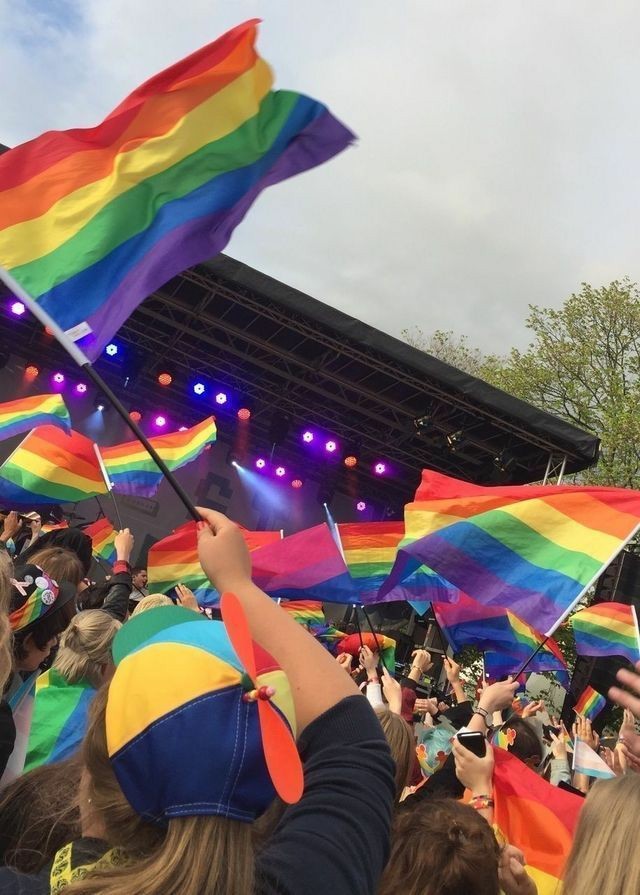 esme_diamond's tweet image. Un día como hoy, pero hace 32 años (17. Mayo 1990). La OMS eliminó la homosexualidad de su lista de «transtornos mentales». Es por eso que hoy se conmemora el día mundial contra la homofobia. 🏳️‍🌈