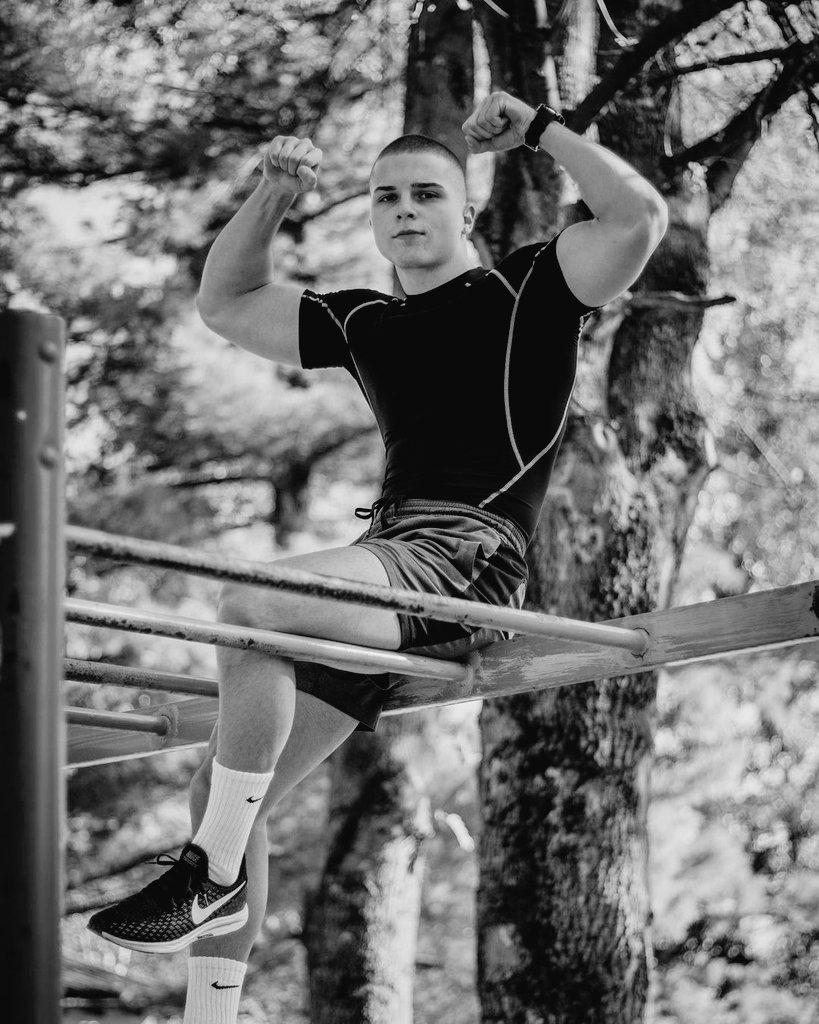 TLR_SportsKink's tweet photo. Cute guy...
#hotjock #spandexshorts #gaymen https://t.co/VzKqu8SpWZ
