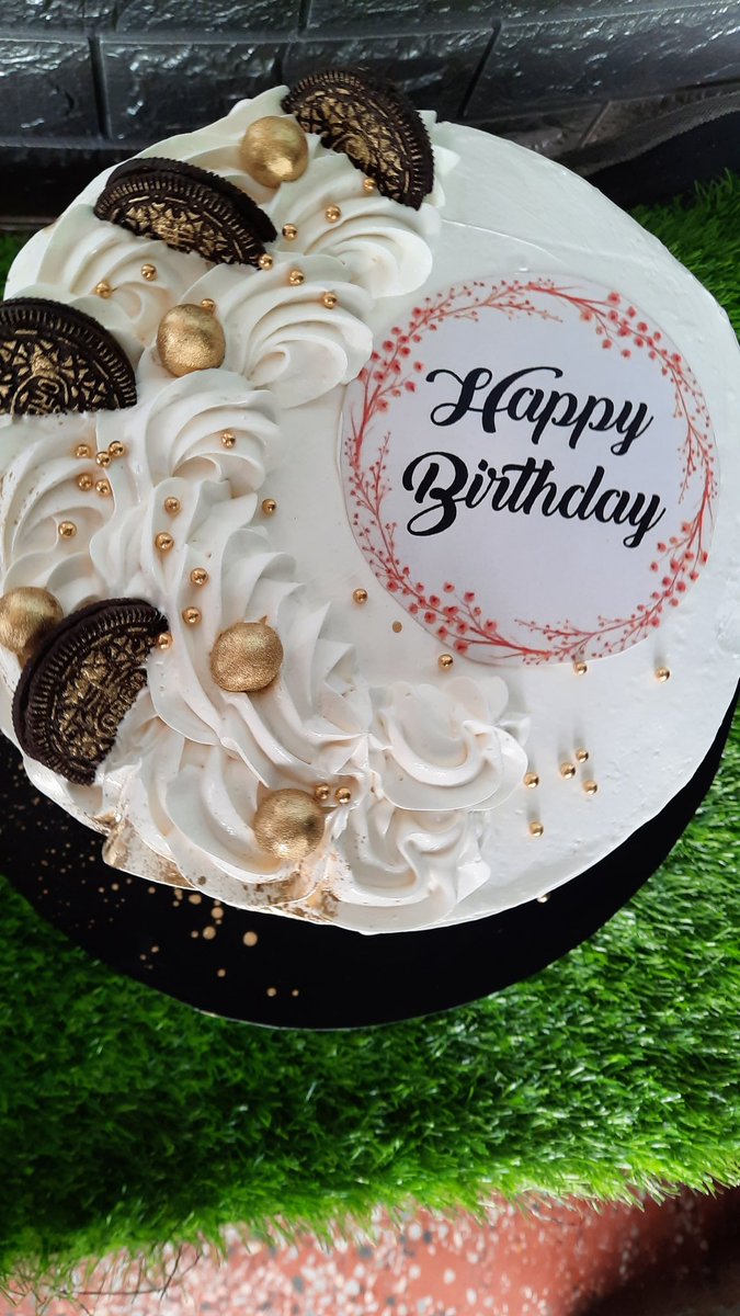 cakes_coupes's tweet photo. Our budget friendly cake
Simple🥰
Chic🥰

#explore #explorepage #ibadan #cakeandcoupes #Trending #viraltwitter #ibadanbaker https://t.co/EGkVOz6fsU