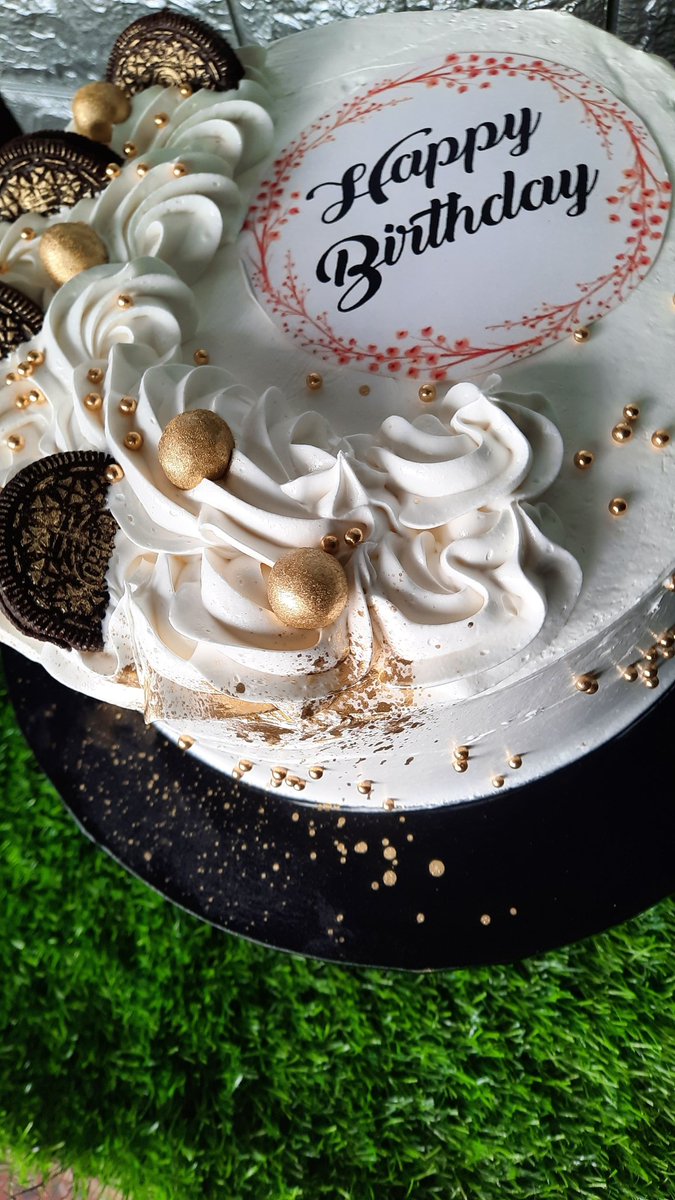 cakes_coupes's tweet photo. Our budget friendly cake
Simple🥰
Chic🥰

#explore #explorepage #ibadan #cakeandcoupes #Trending #viraltwitter #ibadanbaker https://t.co/EGkVOz6fsU