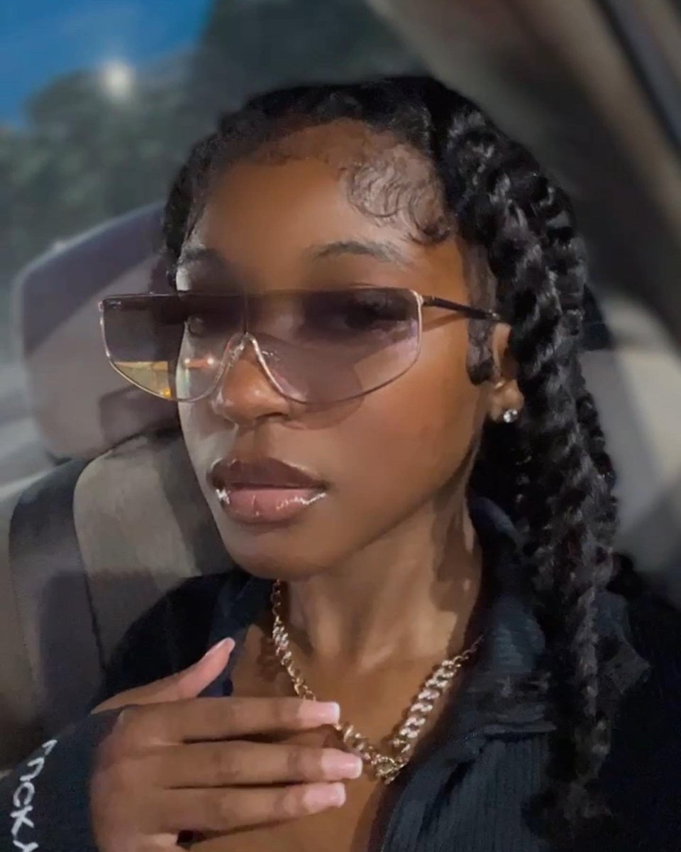 meekmulan's tweet photo. Hey mama📸 https://t.co/YXehWC5Jwp