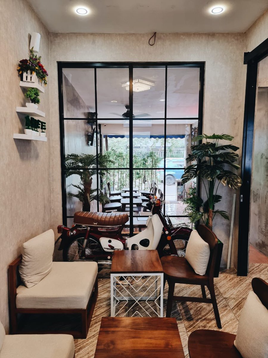 sweets0urlife's tweet photo. guys kalian yang mau nongkrong boleh banget ke cafe aku ya di daerah cipete namanya KOPIREE, free wifi ada ruangan ac sama outdoor juga https://t.co/d0AM43NWzs