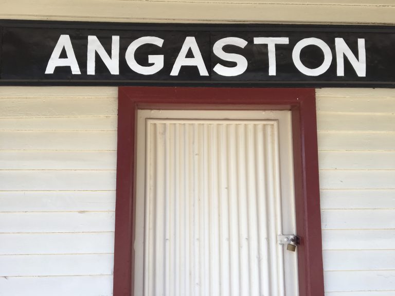 thefootyalmanac's tweet photo. Year 9 student Theo has been enjoying his photography unit at #FaithLutheranCollege He took this gallery of snaps at the park at the old #Angaston railway station. 
https://t.co/EZCkYLcYmb https://t.co/tzHlgB4K81