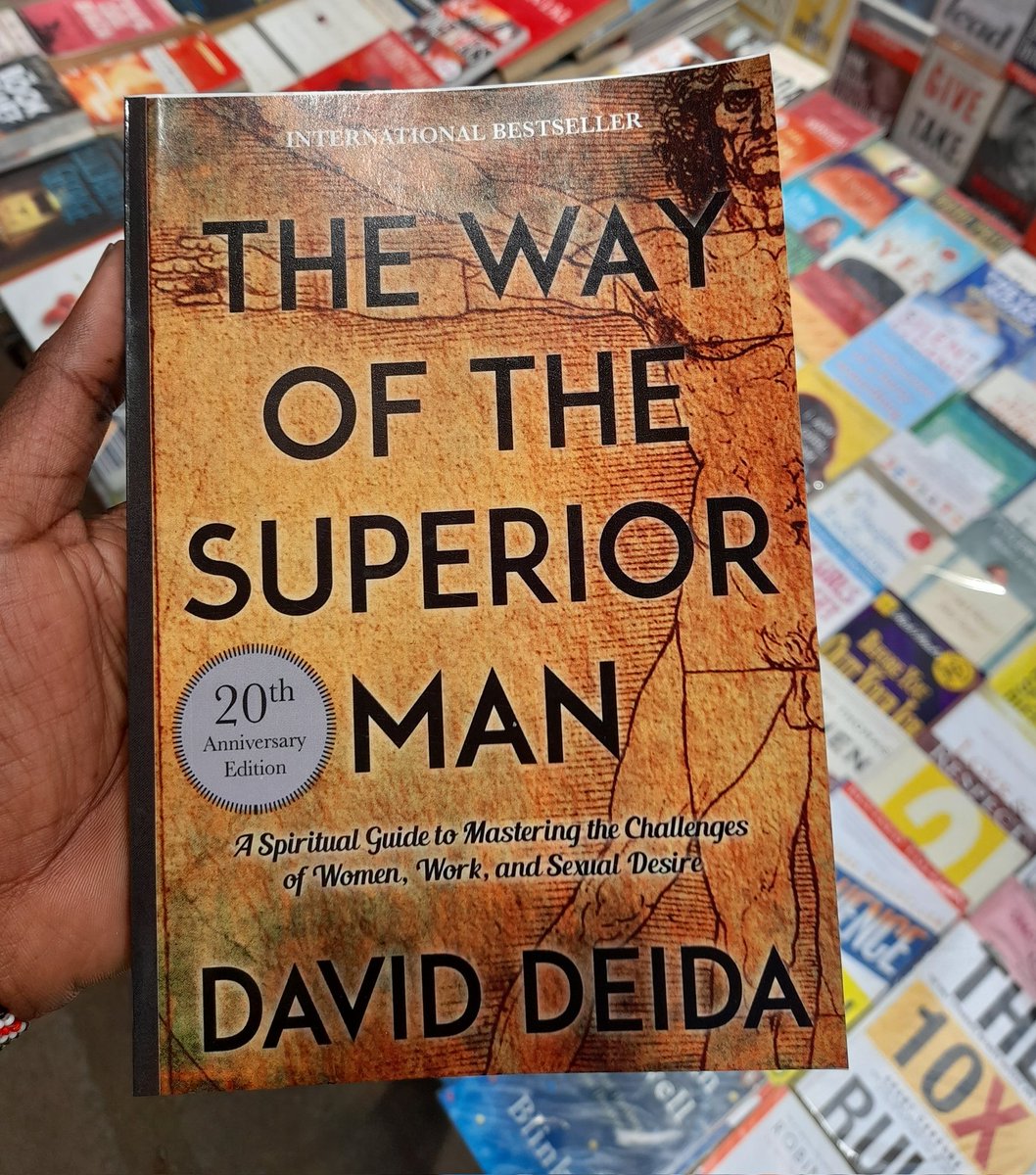 iam_nyakoi's tweet image. These are the masculine books that would have helped Freshly Mwamburi avoid the wrath of Stella.The man was a simp,paid even the air ticket,went to see arrival only to receive Stella with her Alpha man

#JKIA #Stella