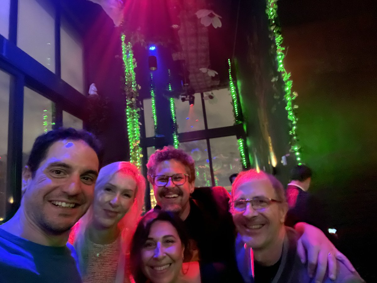 neurokinghippo's tweet photo. Love catching up with many of my favorite #NeuroRad friends @TheASNR live again in #NYC #ASNR22! @sairaallapeikko @mossabas @WendeNGibbs @SusanPalasis @ThiessenJaclyn @learnneurorad @OrmsbyMD @radiology_ninja https://t.co/GI1uCgRzYu