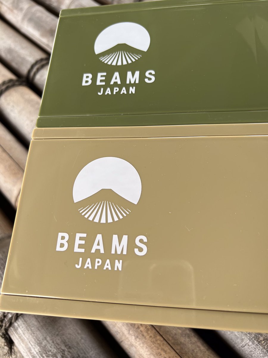 beamsjapanpopup's tweet photo. こんにちわ☀️

本日は大阪府の東大阪市のメーカー〈ISETO〉さんと〈BEAMS JAPAN〉のアウトドアテーブルをパシャリ📸

折りたたんでスリムにする事もできますので、持ち運びも楽チン♪

これからの季節にピッタリの商品です。

#beams #beamsjapan #ビームス #ビームスジャパン 
#kyoto #京都 #iseto https://t.co/UL3HCEvoZq