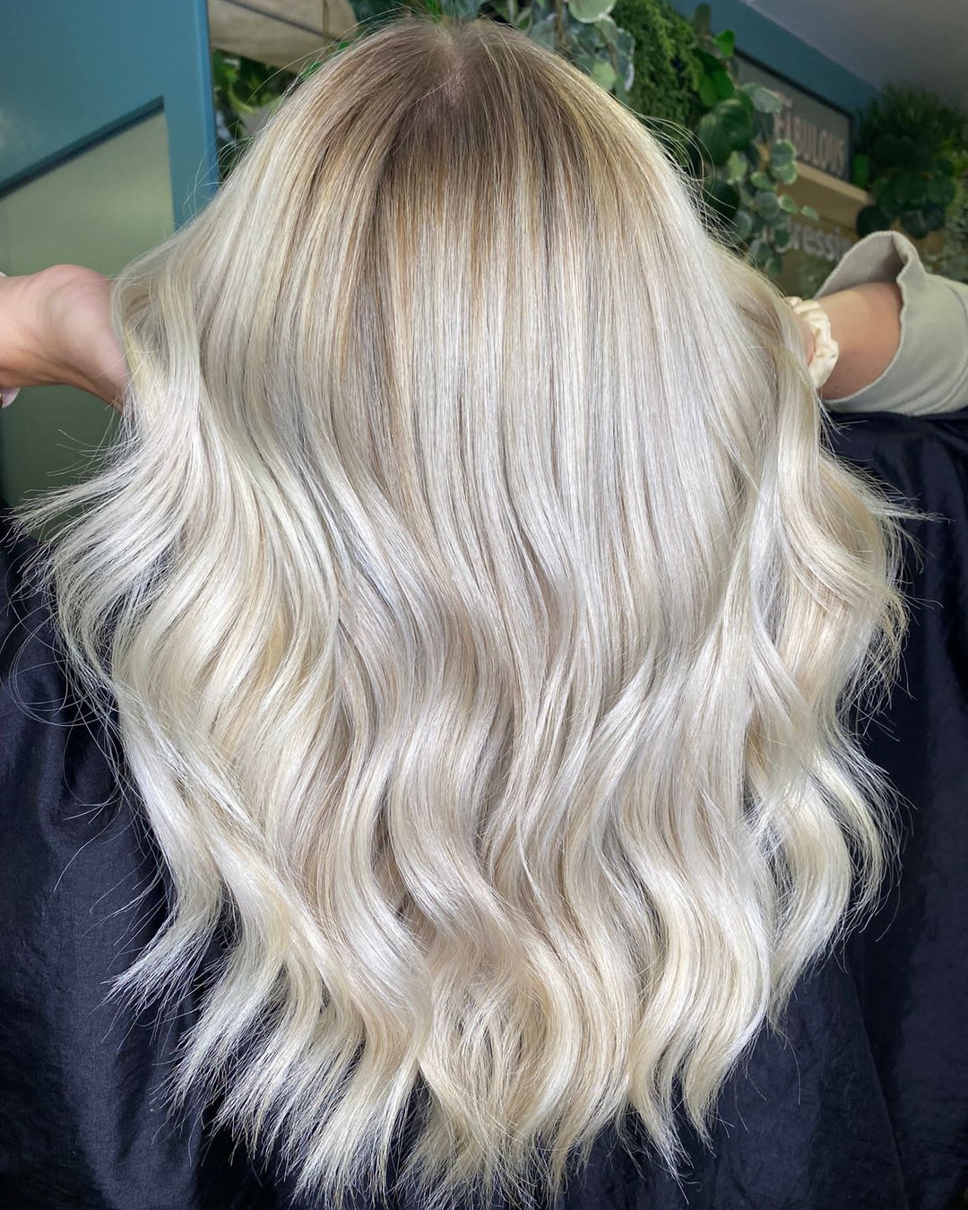 Strands Hairdressing al Twitter: "Super glossy Champagne blondes are just  beautiful 🤍 #hairgoals Shiny healthy hair has that expensive look 🤍 and  Livvy has got this beautiful blonde just right with a
