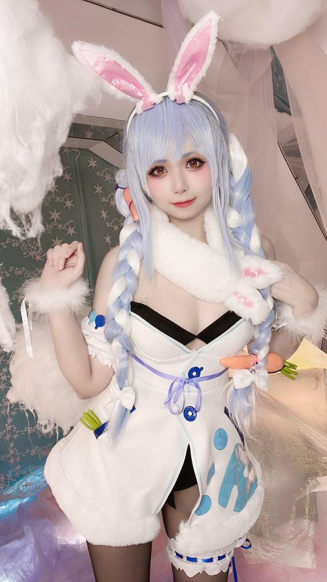 Peko Peko 🐰

#ぺこらーと 
#兎田ぺこら 
#コスプレ 
#ホロライブ https://t.co/1MeySooxJ9
