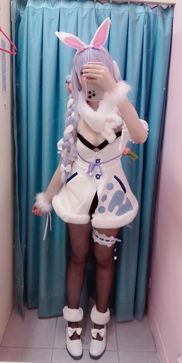 Peko Peko 🐰

#ぺこらーと 
#兎田ぺこら 
#コスプレ 
#ホロライブ https://t.co/1MeySooxJ9