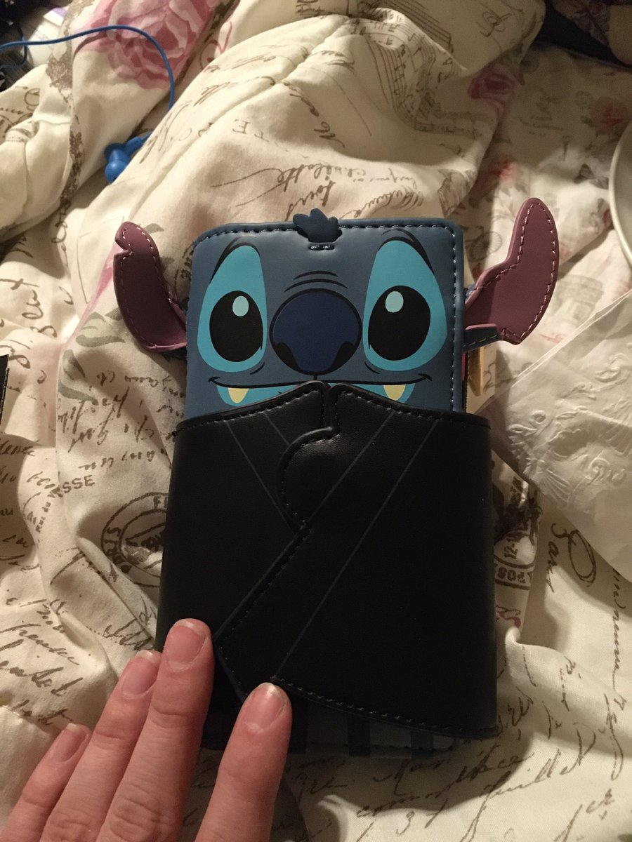 RADAURORAS's tweet photo. My new wallet https://t.co/9rU6PIw7lh