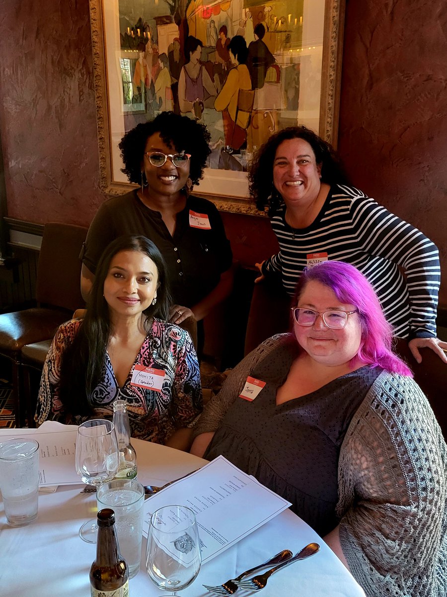 techgirl1908's tweet photo. Good seeing old friends ❤️ #QAOTH https://t.co/ufRrIF1ZgY