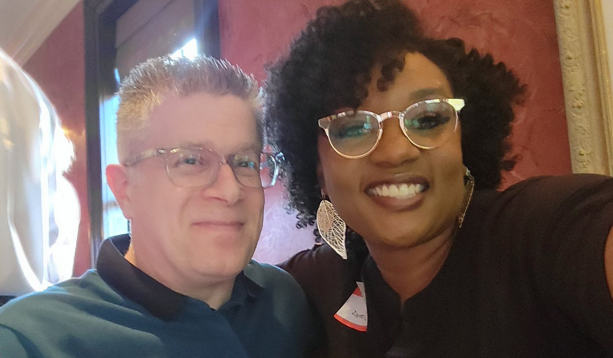 techgirl1908's tweet photo. Good seeing old friends ❤️ #QAOTH https://t.co/ufRrIF1ZgY