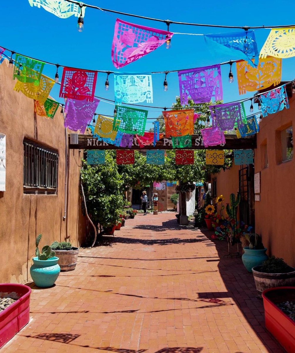 MegLaguna's tweet photo. Albuquerque https://t.co/ifALEpbMnr