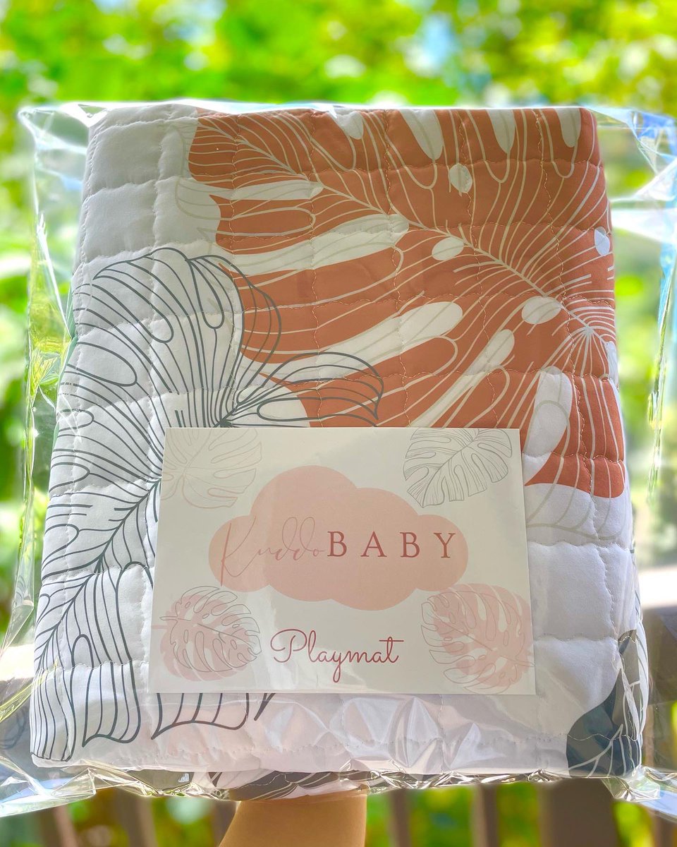 Dreamyworld_'s tweet photo. Also, just thought i’d put it here on twitter too🥰 Last few months been working to launch another baby product . So here it is ! ✨ Baby/toddler Play-mat ! $32 + Free shipping.   DM mee ❤️ https://t.co/sOFEnL6nFI