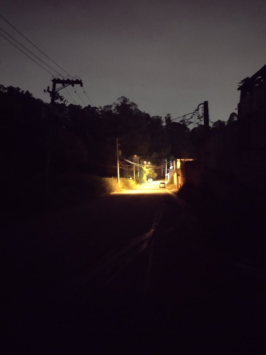 Iluminação da rua. João Moreira Salles jd monte alegre São Paulo
<a href="/Prefeitura_SP/">Prefeitura São Paulo</a> 
Várias moradores chegam tarde e está sem iluminação <a href="/EnelClientesBR/">Enel Clientes Brasil</a>