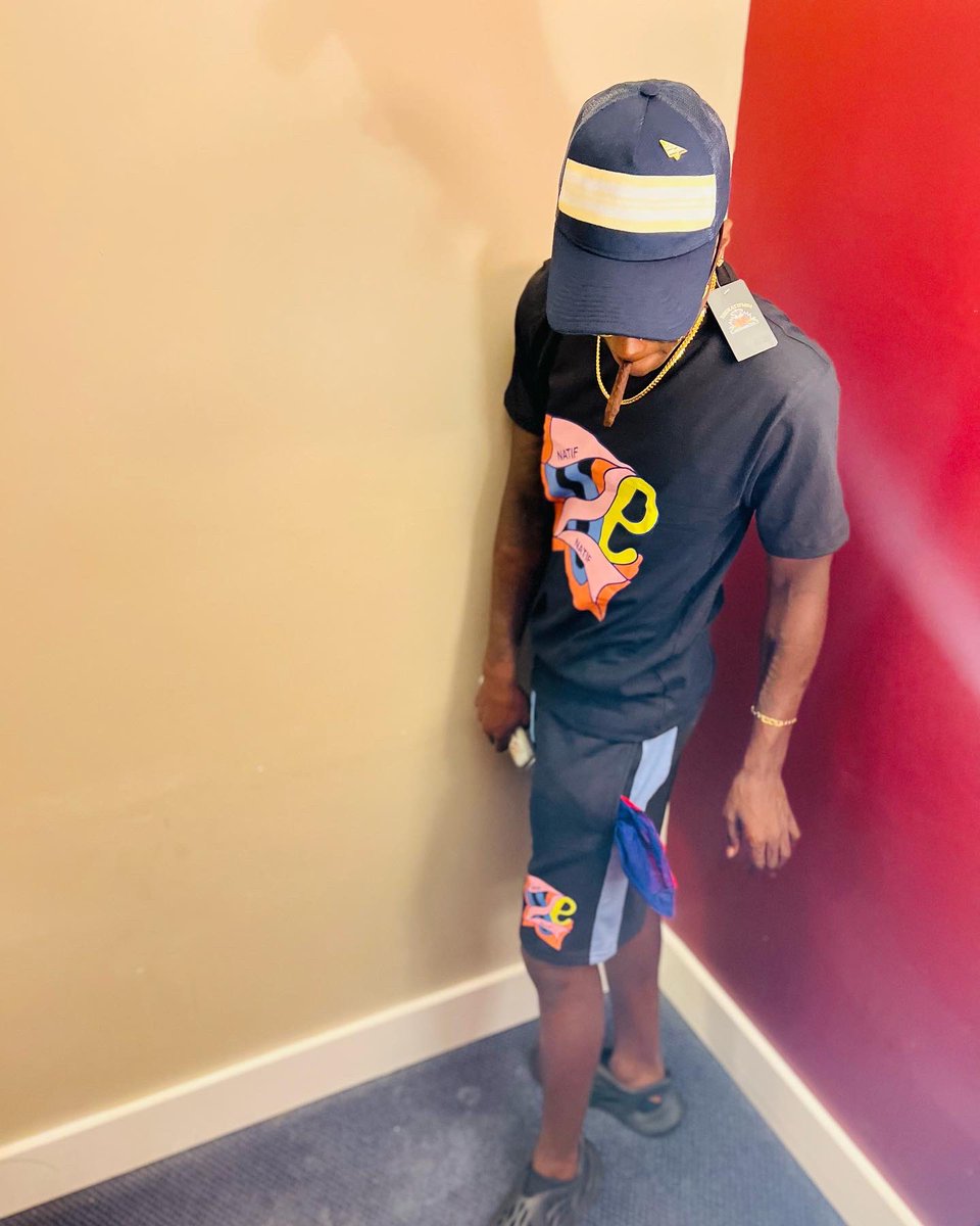 PUSSI_MONSTAA's tweet photo. Come shop wit Us https://t.co/zYRSjrICqe https://t.co/q7st8FthBH