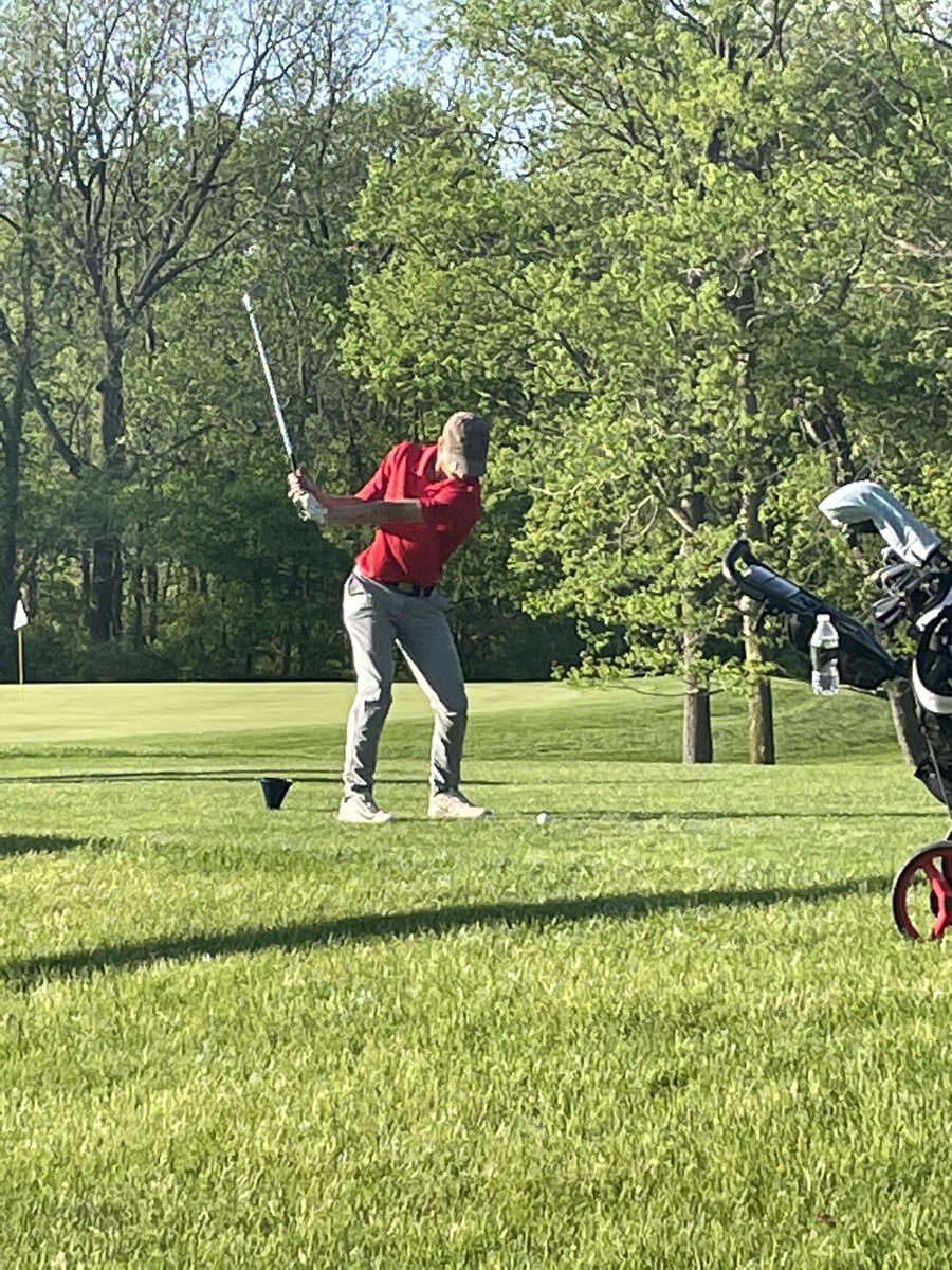 WeBoAthletics's tweet photo. Our @WB_BoysGolf team has won the Sagamore Conference Championship! Congratulations! https://t.co/XYiKg3oAFO