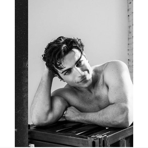 AdoptadaBarone's tweet photo. manintownofficial: I diversi volti di #gianlucaginoble ๐ธ
Uno shooting tratto dall'ultimo numero di #MANINTOWN con protagonista
#manintown #hotchildinthecity #music #photoshoot #ilvolo https://t.co/3Mh7yii3M1