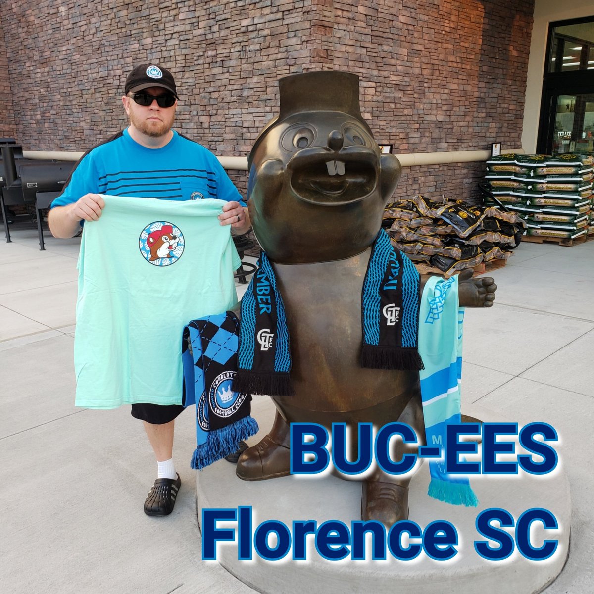 erichillreal's tweet photo. 🎉 GRAND OPENING 🎊
@bucees 🦫 in Florence SC
Looks like #BuceeBeaver is a @CharlotteFC fan and apparently a season ticket member...
note the mint color #Bucees shirt too, so maybe the newest member of @MintCityColl
#ForTheCrown #welcomeonewelcomeyall #buceenuggets https://t.co/EVWXxGeubT