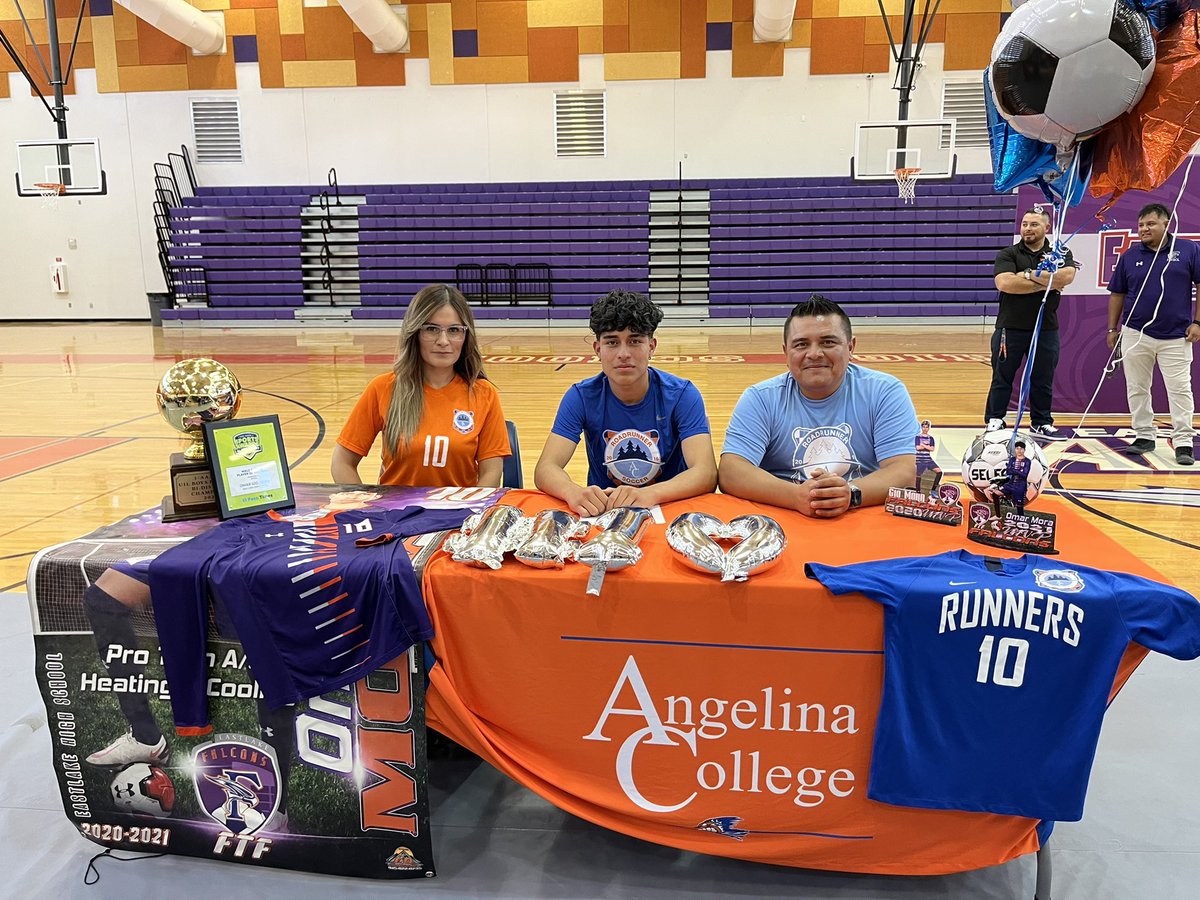 EHSoccerENGLAND's tweet photo. What a day. We had 10 Falcons signing to take their talent to the college level. Congratulations Gio, David and Bryan. FTF https://t.co/YDgtLW8fJa