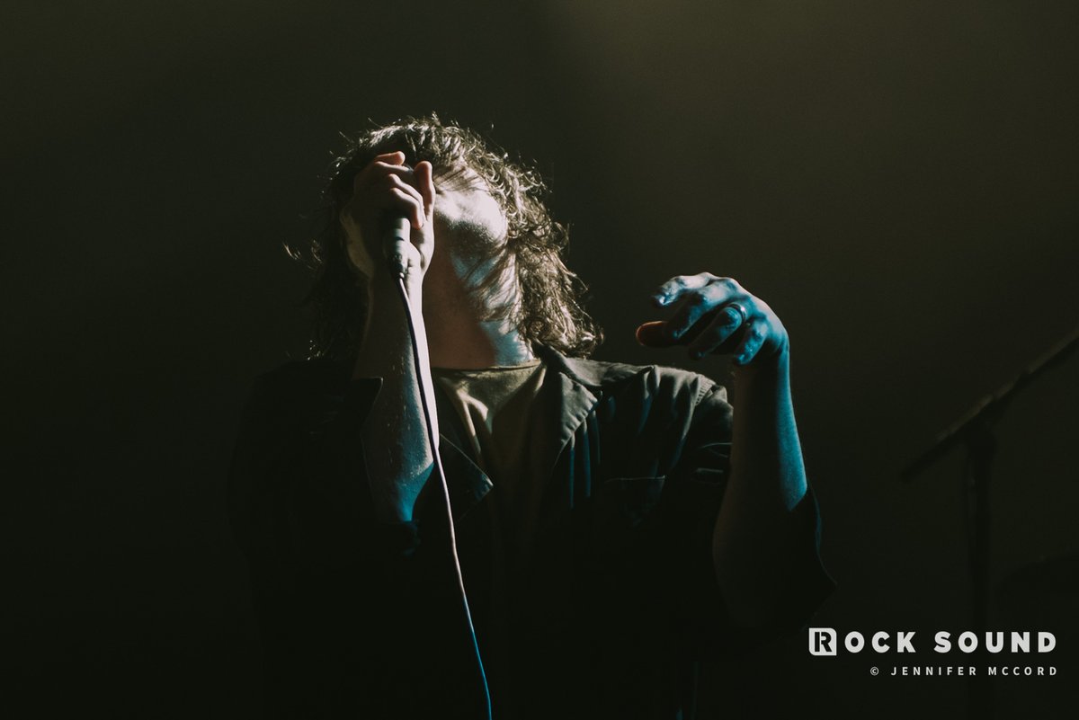 rocksound's tweet photo. the first @MCRofficial show of 2022

in 39 glorious photos

👉https://t.co/i2XdFC8N5s https://t.co/dy05hH02HD