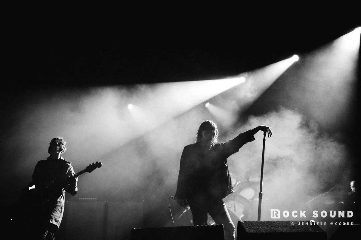 rocksound's tweet photo. the first @MCRofficial show of 2022

in 39 glorious photos

👉https://t.co/i2XdFC8N5s https://t.co/dy05hH02HD