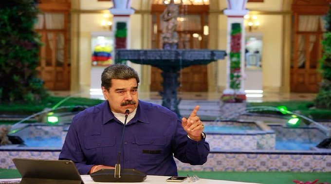 PsuvDomitilaF1's tweet photo. 📢¡𝐀𝐬í 𝐥𝐨 𝐃𝐢𝐣𝐨! 🇻🇪
Pdte. @NicolasMaduro : Atención a todos los inversionistas, vamos a concretar en la Bolsa de Valores de Venezuela, sacar el cinco y hasta 10 por ciento de las acciones de las empresas públicas del país, para la inversión nacional.
#VenezuelaInnova https://t.co/e0Hk5gxlDi