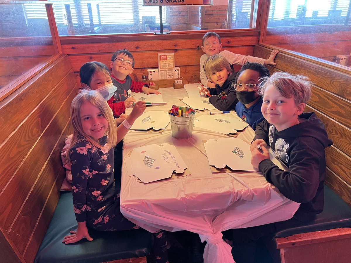 TeachWithMsT's tweet photo. So fun to take a field trip to Texas Roadhouse to see the “behind the scenes” at running a business! We even learned how to do the Boot Scootin’ Boogie and made our own fresh baked bread!😋 Thanks, Texas Roadhouse Grand Forks! #TrailblazeOn #GFSchools https://t.co/M2ORXHaRYP