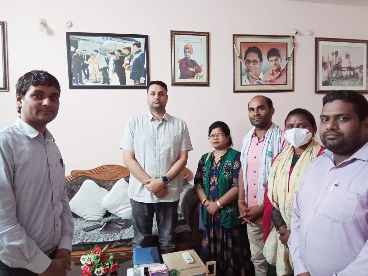 <a href="/bhupeshbaghel/">Bhupesh Baghel</a> 
<a href="/RahulGandhi/">Rahul Gandhi</a> 
<a href="/AnusuiyaUikey/">Anusuiya Uikey</a> 
<a href="/umeshpatelcgpyc/">Umesh Nandkumar Patel</a> 
<a href="/ChhattisgarhCMO/">CMO Chhattisgarh</a> 
 <a href="/RChoubeyCG/">Ravindra Choubey</a> 
@