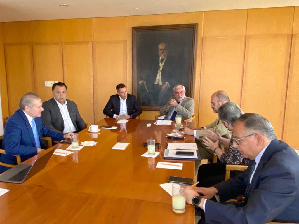 alejandromurat's tweet photo. Con el fin de fortalecer la educación superior en Oaxaca, me reuní con el rector de la @UNAM_MX, Enrique Graue Wiechers. https://t.co/hs2auP9mwa