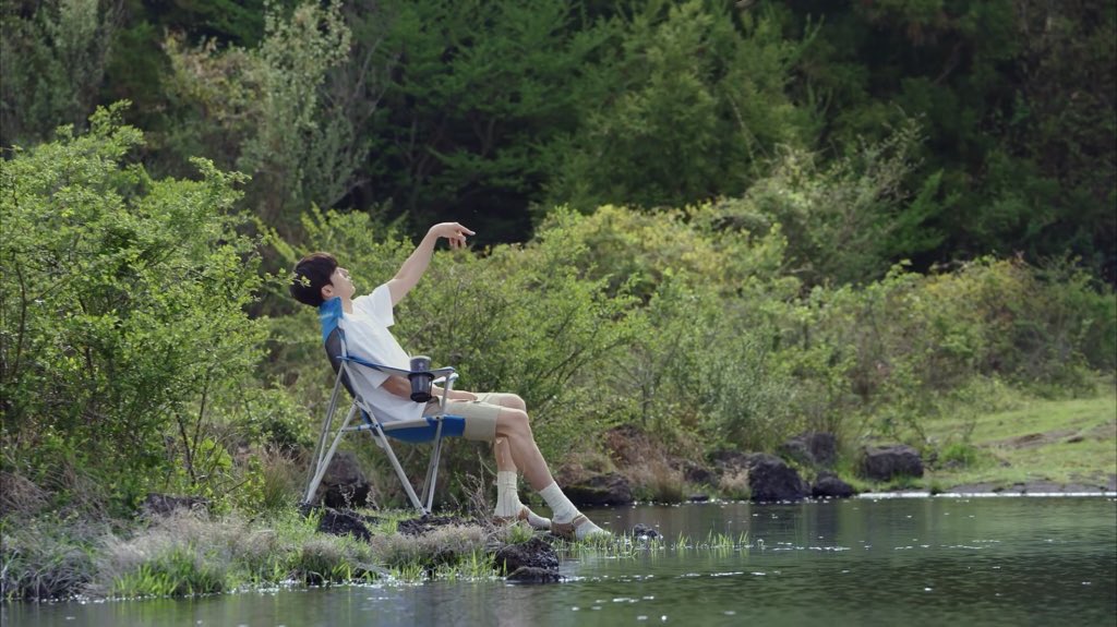 njhveinpolice's tweet photo. outdoor nam joohyuk fishing, chopping wood, lost boy in the forest, chilling by the lake is such an aesthetic 🍃 https://t.co/1x7XuxDoYR