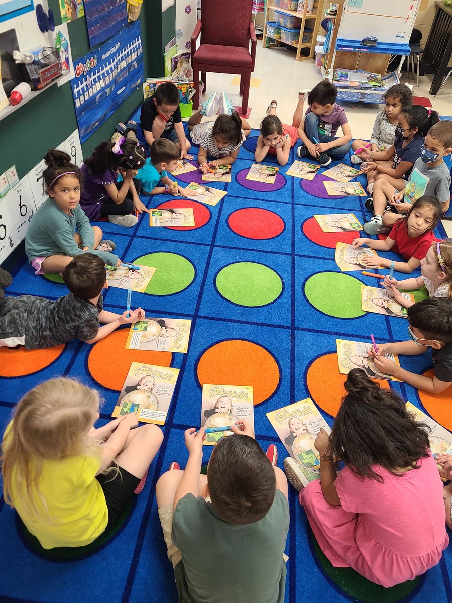 teresadeleon527's tweet photo. Learning about maps and how to read them. #NISDReunited #CarnahanReunited @NISDCarnahan @NISDElemSS #weeklystudies
Our seeds bloomed! https://t.co/qpvYUQ2Gxz
