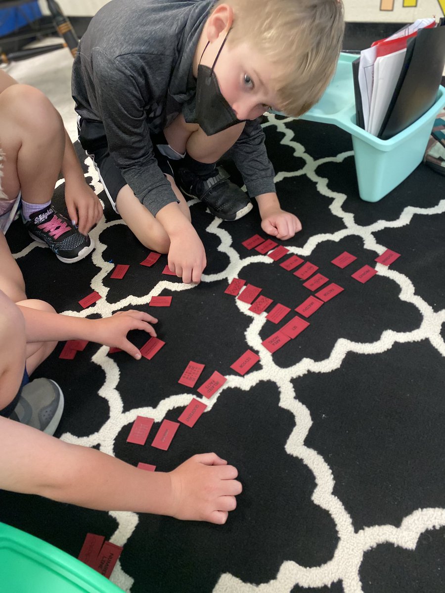 giftedsparkler's tweet photo. So proud of these amazing Ss! They rocked their #mathvocab activity from @AdrienneTeaches and are ready to #rockthetest on Wednesday!  #gordonpatriotpride #studentengagement #testreview #teamworkmakesthedreamwork #lovethesekids #proudteacher https://t.co/6agLBqZWsq