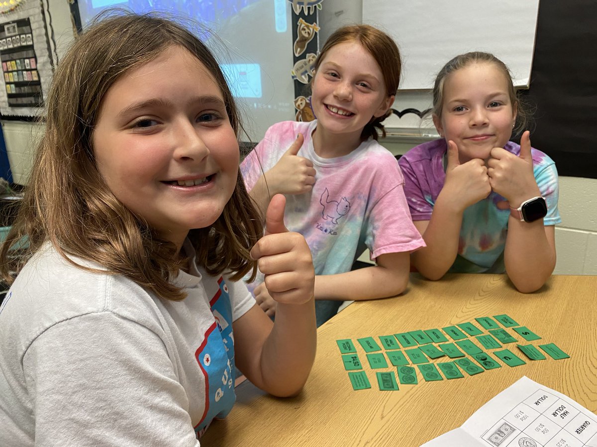 giftedsparkler's tweet photo. So proud of these amazing Ss! They rocked their #mathvocab activity from @AdrienneTeaches and are ready to #rockthetest on Wednesday!  #gordonpatriotpride #studentengagement #testreview #teamworkmakesthedreamwork #lovethesekids #proudteacher https://t.co/6agLBqZWsq