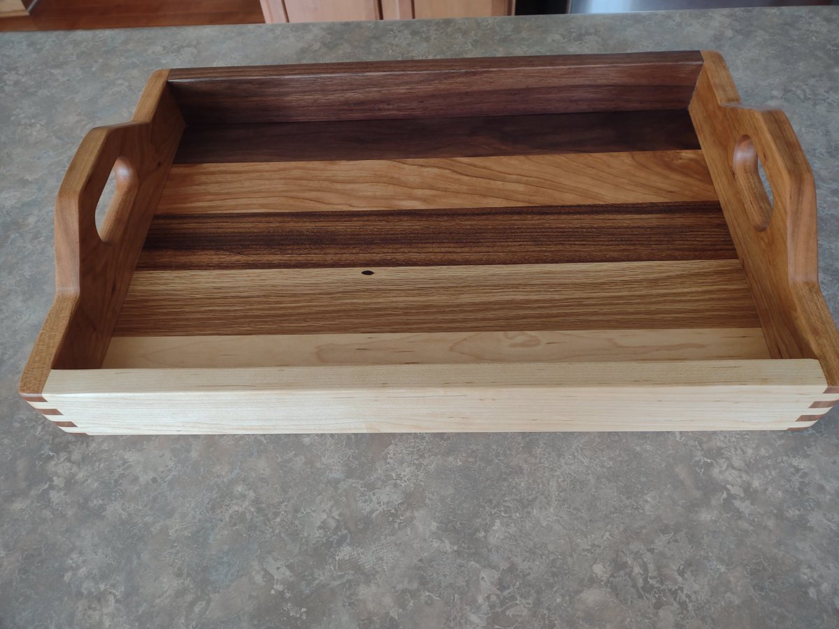 NedFlanders113's tweet photo. #woodworking Recent projects:  serving tray and matching cutting board. https://t.co/c9xD1CoI8z
