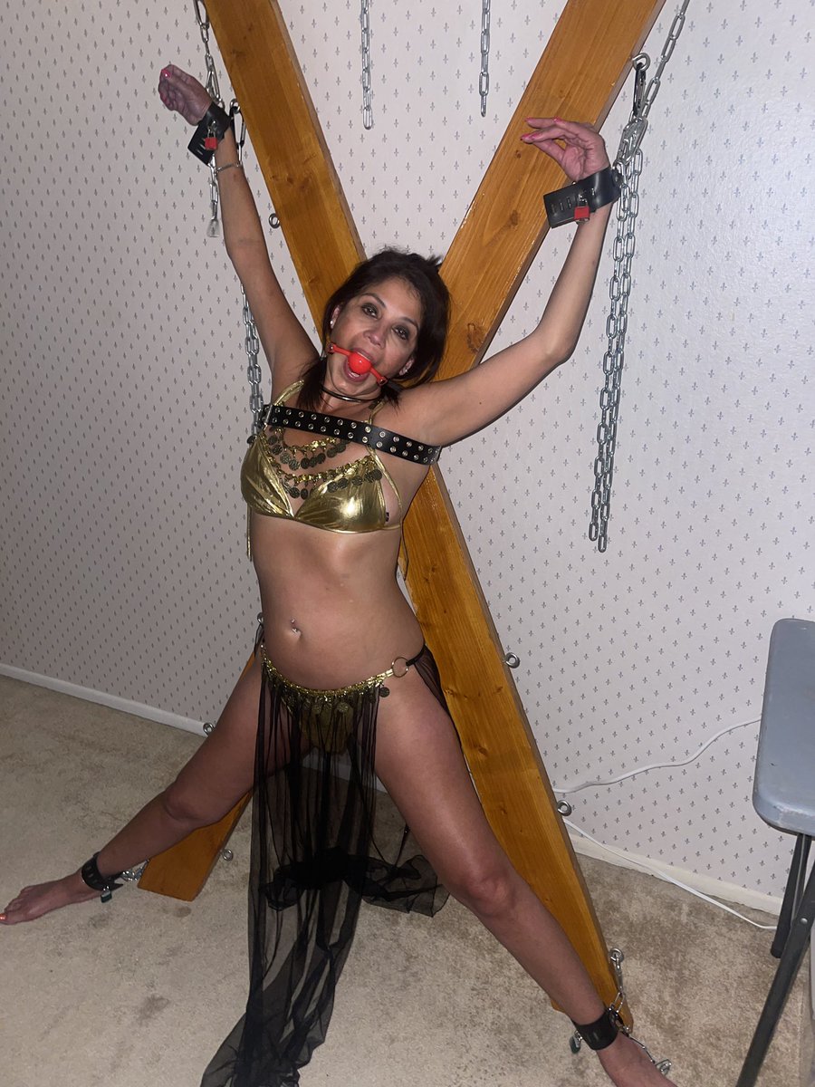 AnastasiaBound's tweet photo. I was asked to put on a Harem Girl costume for a fan. Then I was sold to him and ended up tied to an “X” and locked to it with small locks! I was ball gagged and kept as his toy for a few hours! Want a custom video? DM me! https://t.co/qEnQjhQRjb
