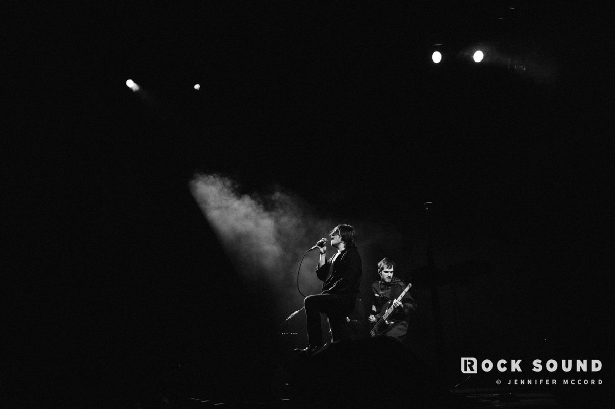 gwayupdates's tweet photo. thread of HD photos of tonight’s MCR show from rocksound https://t.co/eEODsjvLqu