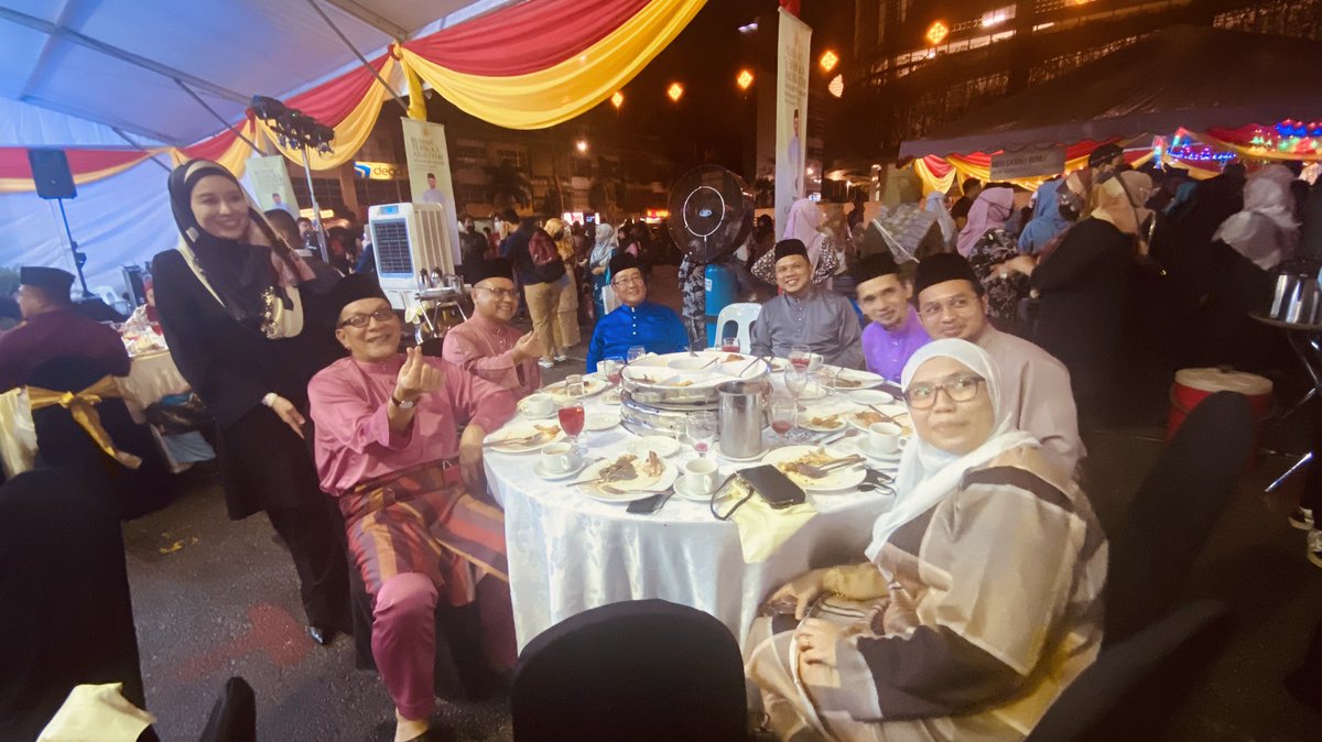 doaselangor's tweet photo. Rumah Terbuka Selangor, Peringkat Daerah Gombak 
@suk_selangor @zaharDOA @IrIzhamHashim https://t.co/nrwp4AB2yv