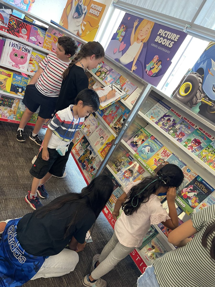 We loved previewing the book fair today and making wishlists with our 5th grade buddies! Lots of great summer reading books! 📚 <a href="/popereads/">Pope Elementary Library</a> <a href="/popepanthers/">🅟🅞🅟🅔  🅟🅐🅝🅣🅗🅔🅡🅢</a>