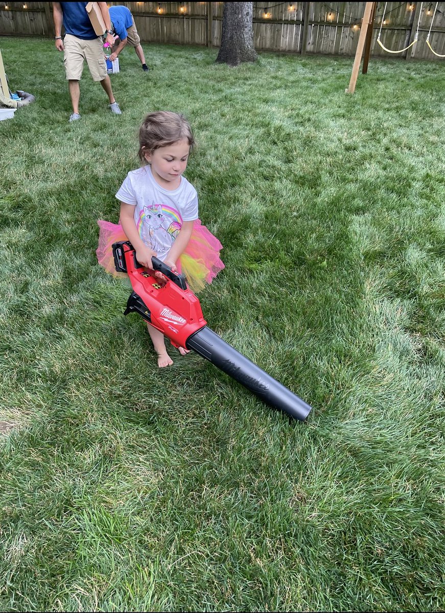 SarahOesch's tweet photo. My way Monday! My personal passions include coffee, lawn care, home projects with the family and golf cart or atv rides! #FocusOnYou #WinAsOne #LifeAtATT https://t.co/NF7HXXzAFn