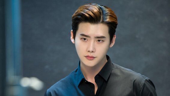 Kdramtica22's tweet photo. Al parecer me gustan los empresarios 💸 https://t.co/UaXtv7s0Q9