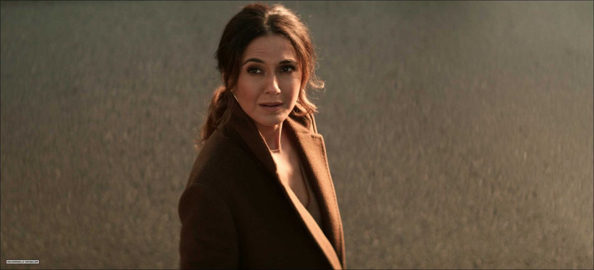 Emmanuelle-Chriqui.com tweet media