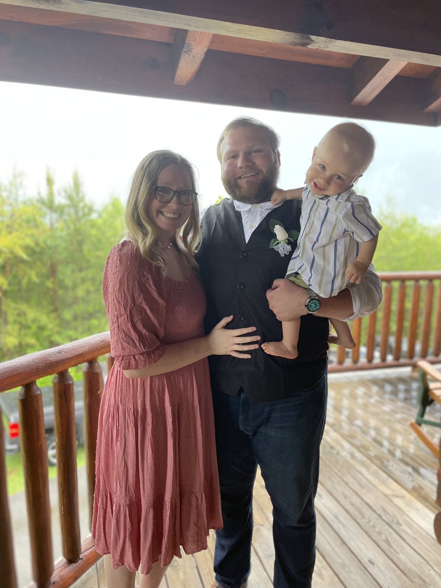 maxybernard's tweet photo. A day (or 2 late) but Tennessee, the amazing views, moonshine, beer, music, and memories will be missed. The traffic, beer prices, and mpgs will not. #bernardwedding …more pics to come… https://t.co/DpkwbScCuG